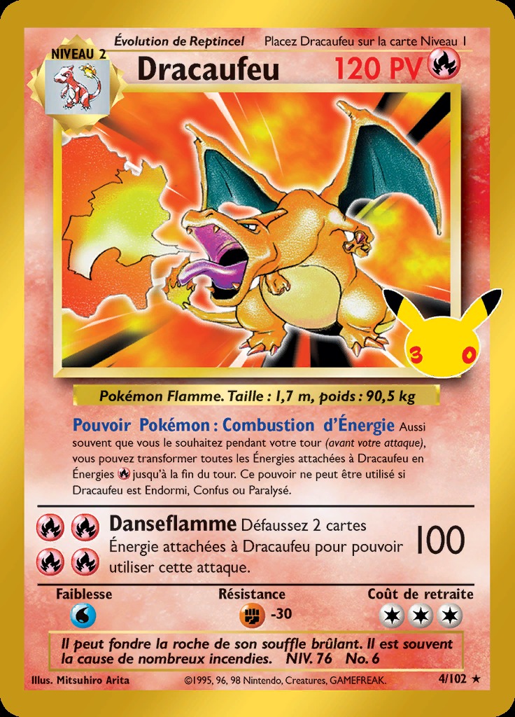 Dracaufeu 4/102 de Mitsuhiro Arita dans sa réédition Pokémon 30 ans