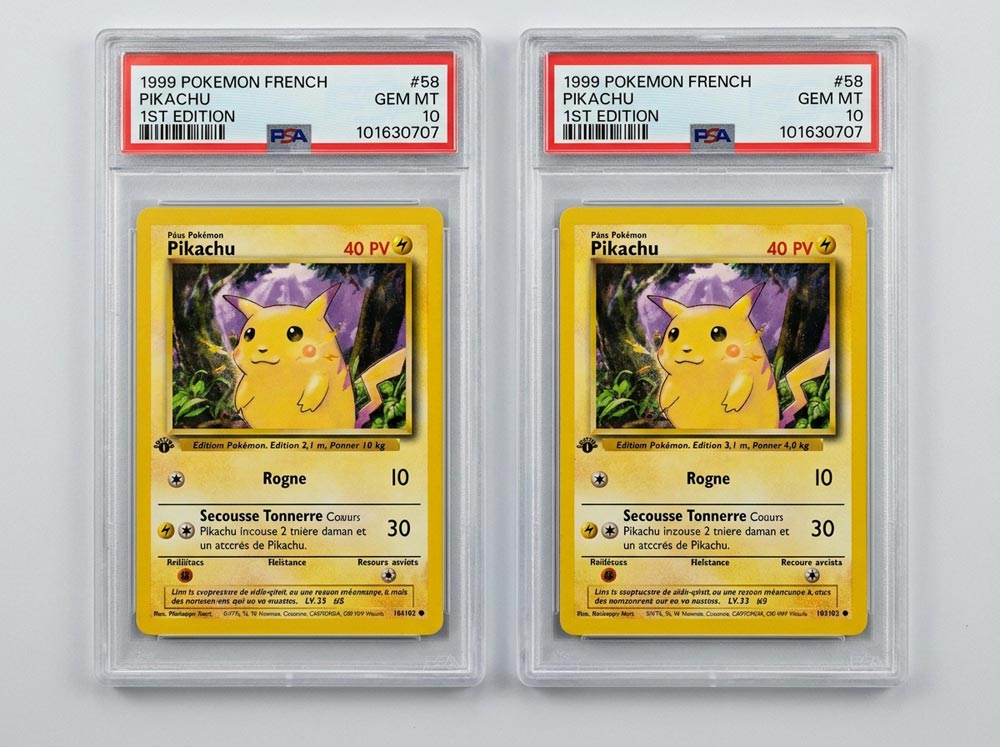 Illustration de deux cartes Pikachu côte à côte sous boîtiers portant une étiquette PSA 10